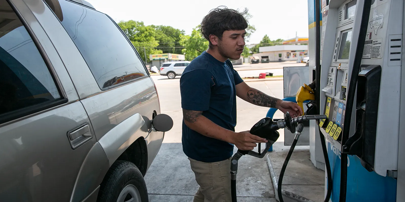 Fill Up Now, Texas! Gas Prices Are on the Decline